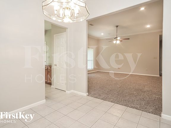 4th image of 3907 Stoneybrook St