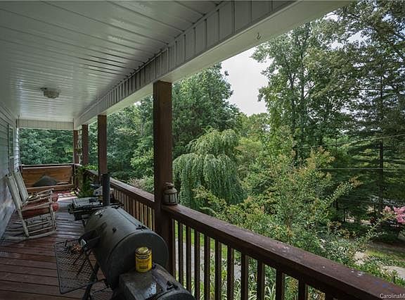 5th image of 186 Haynes Blvd