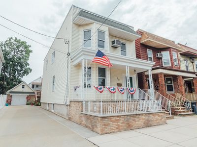 60 E 5th St, Bayonne, NJ, 07002