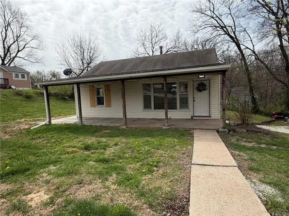 4929 Freeman Ave, Kansas City, KS 66102