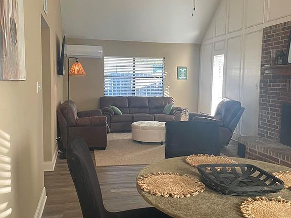 5th image of 2570 Sleepy Hollow Rd