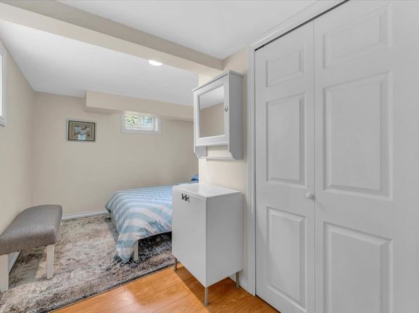 2 bedroom rental in Vancouver — photo 17
