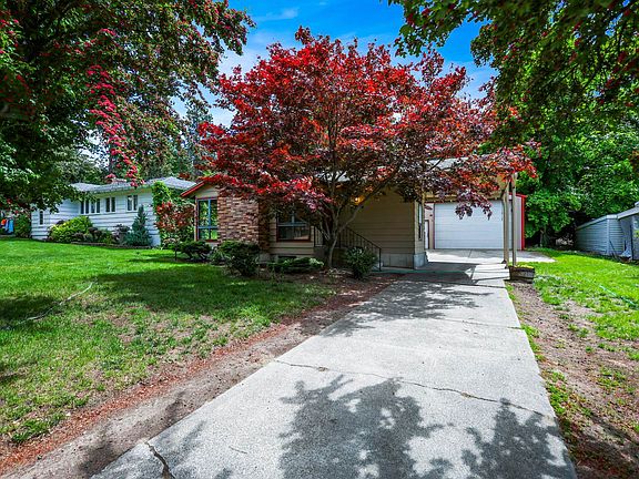 3rd image of 3634 E 11th Ave