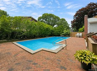 17 Beech Rd, Rocky Point, NY 11778