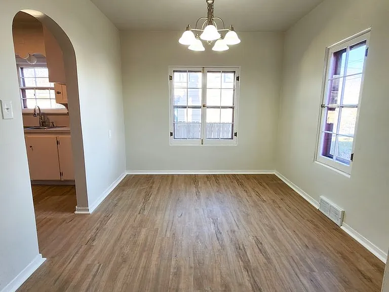 1007 S Ivy St — Photo 6