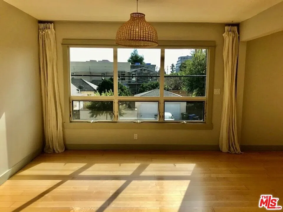 3 bed, $4,195 — Photo 4