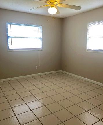4th image of 546 Louvre Dr