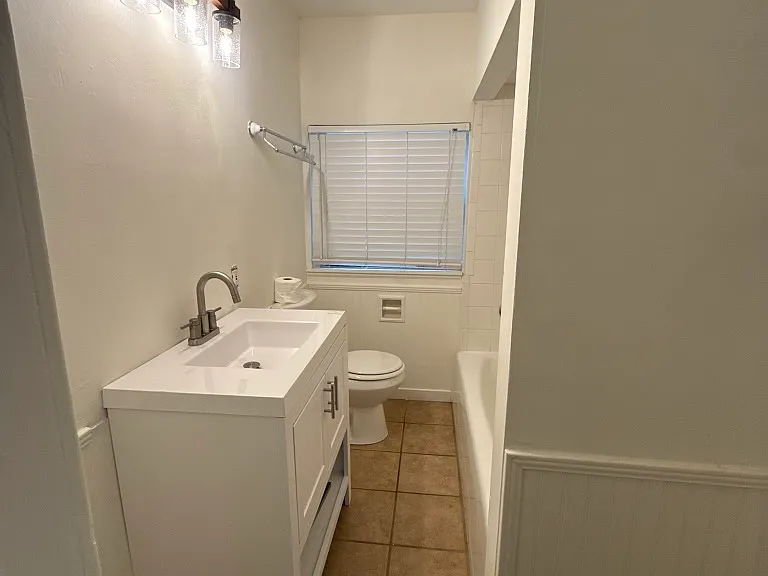 3670 Walsh St — Photo 5