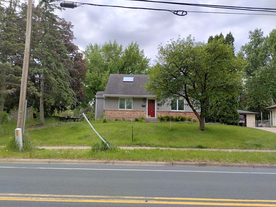 1st image of 2701 W 86th St
