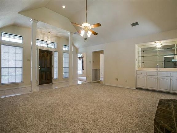 4th image of 421 N Balfour Dr