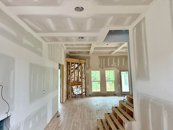 2nd image of 61 Stones Throw Ln #85