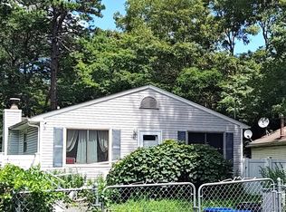 83 Norfleet Ln, Coram, NY 11727