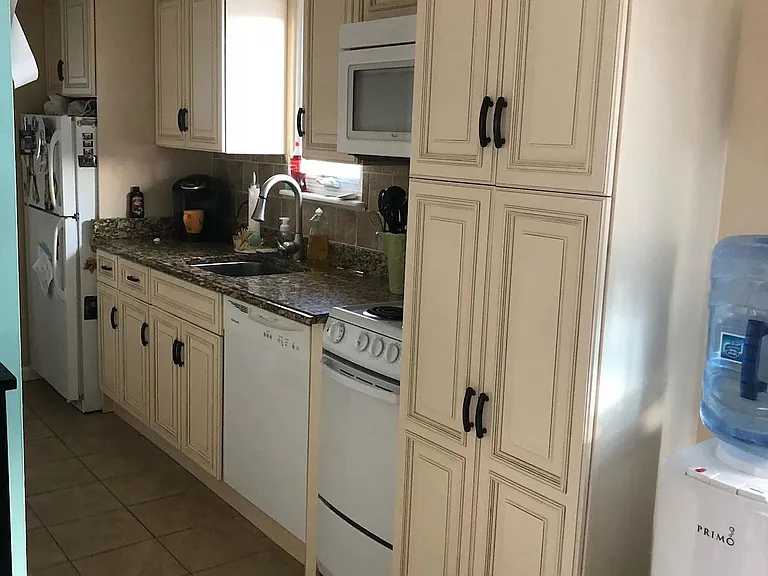 14 Bay Blvd #7 — Photo 6