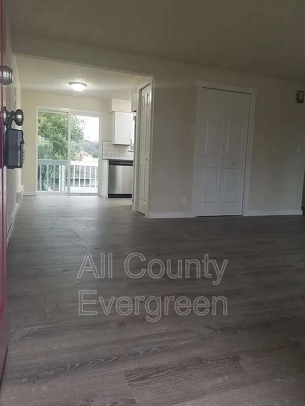 2 bed, 1.0 bath, 775 sqft, $1,650 — Photo 4