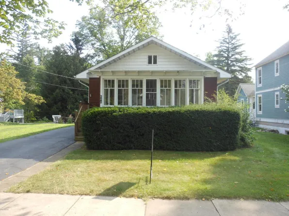 606 N Mechanic St, Berrien Springs, MI 49103