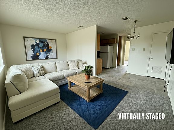 4th image of 2211 Cascade Dr #B