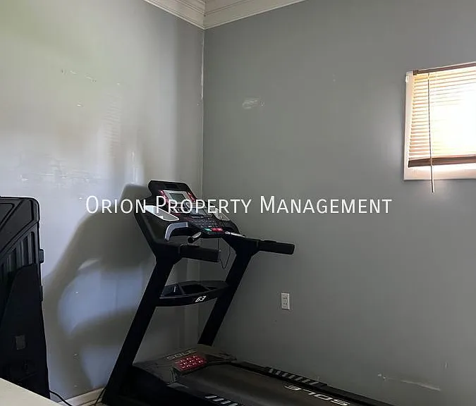 4071 W Broadway Ave — Photo 10