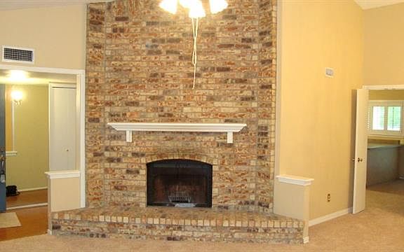 4th image of 630 Redwood Dr