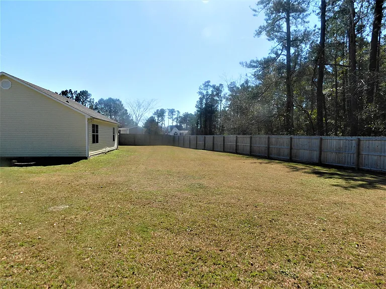 312 Kathryn Ct — Photo 14