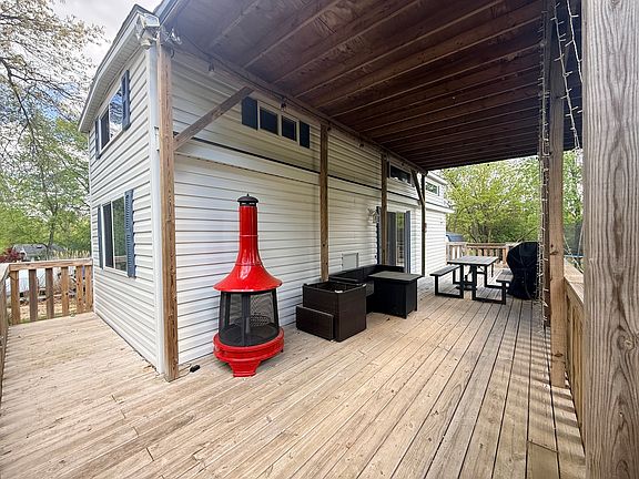 3rd image of 5-248 Woodhaven Lakes