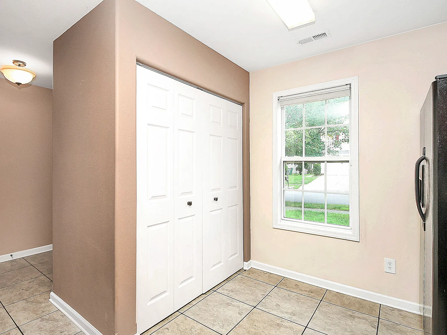 5227 Silabert Avenue Charlotte, NC 2820 — Photo 3