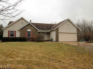 21213 N 2650 East Rd, Lexington, IL 61753