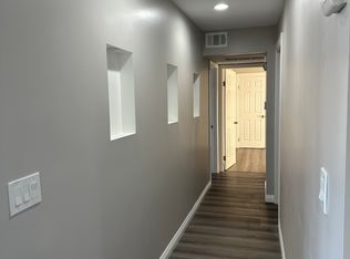 12036 Saticoy St #202, North Hollywood, CA 91605