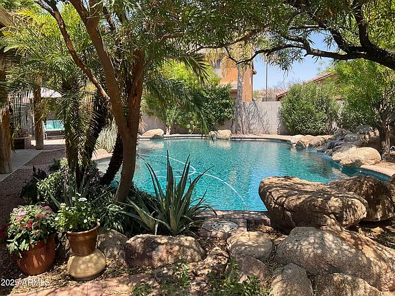 4th image of 1280 W DESERT BASIN Drive