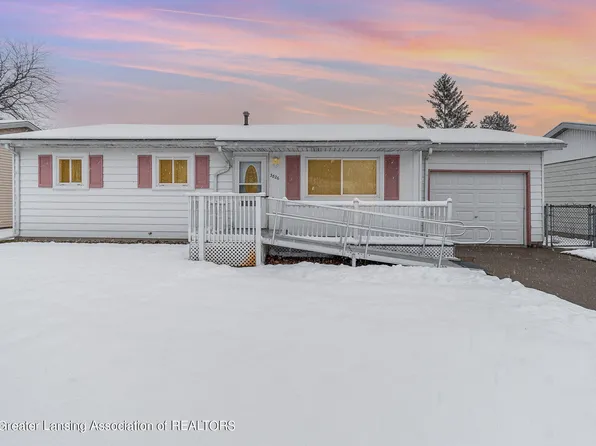 3826 Bellenca Dr, Saginaw, MI 48604
