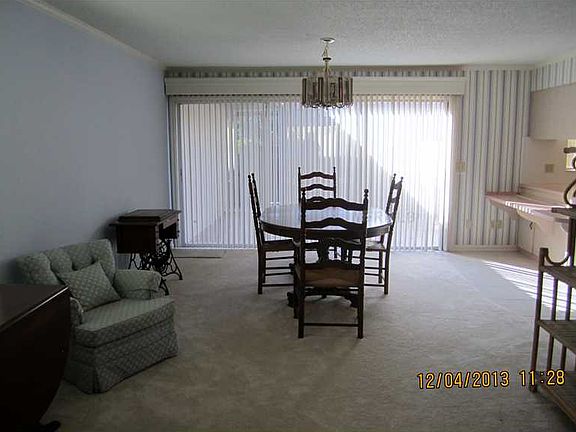 4th image of 10614 Carrollbrook Ln