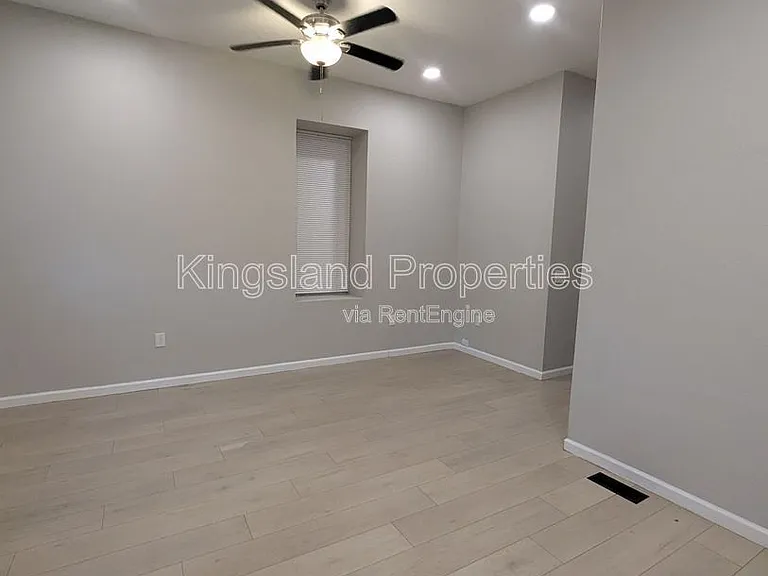 3242 Michigan Ave — Photo 4