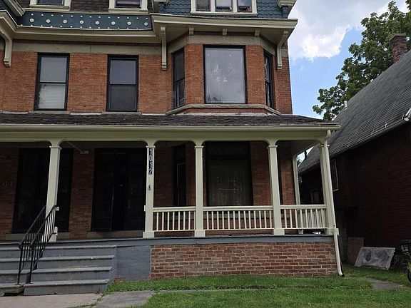 2nd image of 1012 N Superior St
