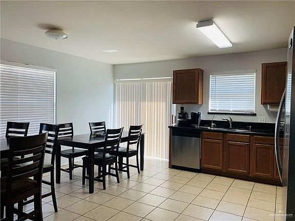 4th image of 4117 Primrose Ave