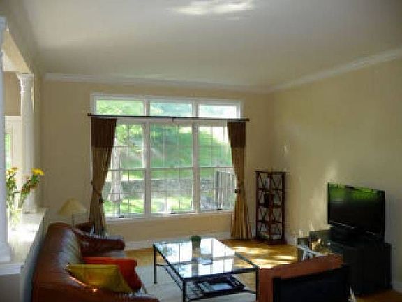 317 RODNEY CT