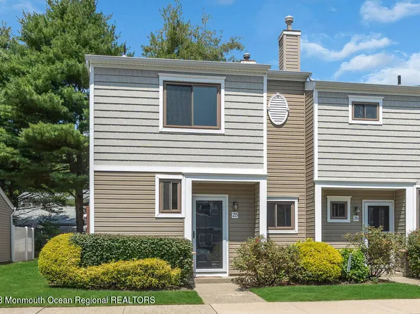 25 Gloria Court, Tinton Falls, NJ 07724