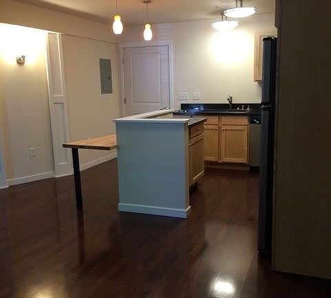 3rd image of 801 N Orange St Unit 112