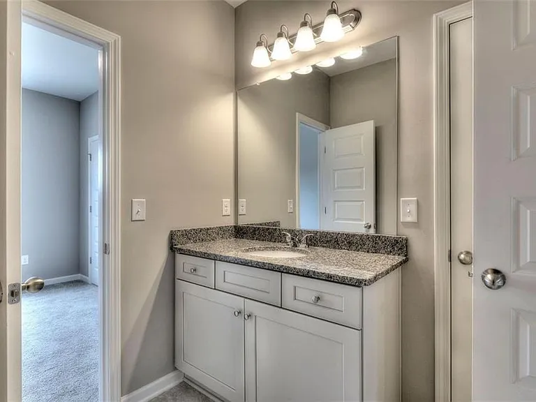 106 Belmont Ln — Photo 11