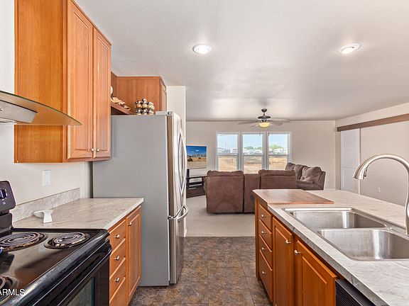 3rd image of 19334 W CATALINA Drive