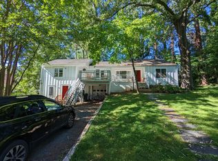 1438 Plymouth Rd, Charlottesville, VA 22903