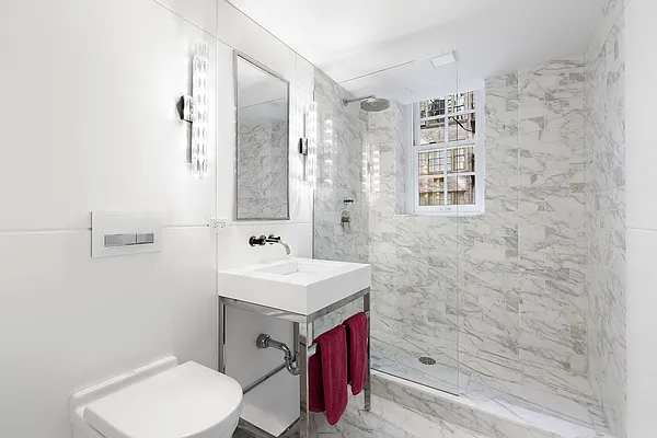 Sold by Compass | media 21