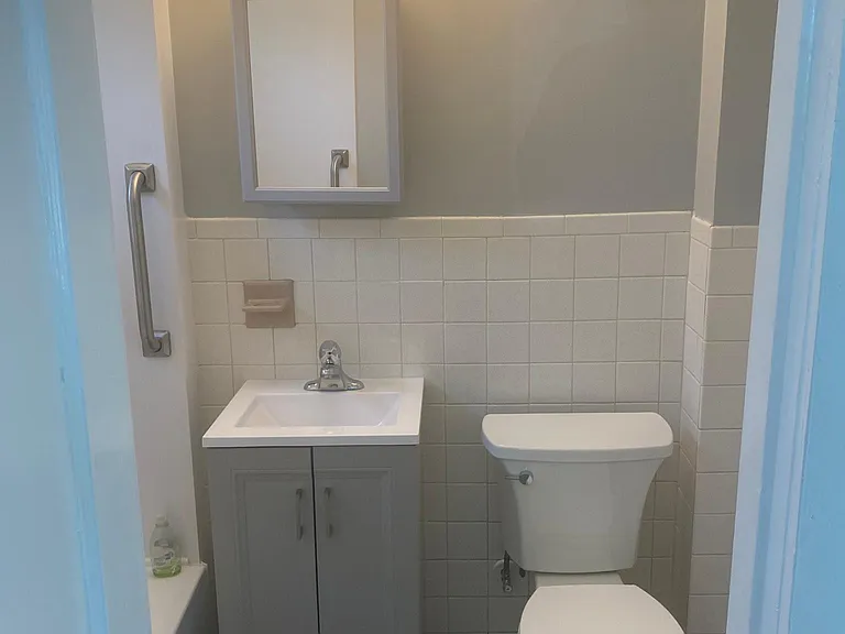 21 Arbor Ln — Photo 1