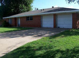 2204 Truman St, Bryan, TX 77801