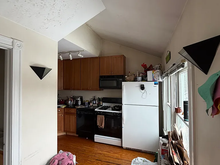 62 Ridgemont St #2 — Photo 6