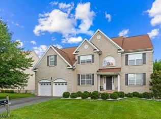 66 Treetops Cir, Princeton, NJ 08540