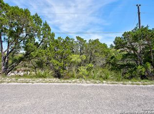 823 Valley Rdg, Canyon Lake, TX 78133