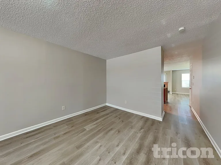 740 Parkway Rd — Photo 5