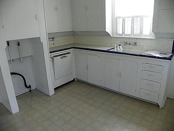 4th image of 3017 Marigold Ave