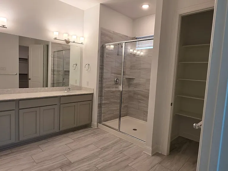 4516 Hammerstein Blvd — Photo 17