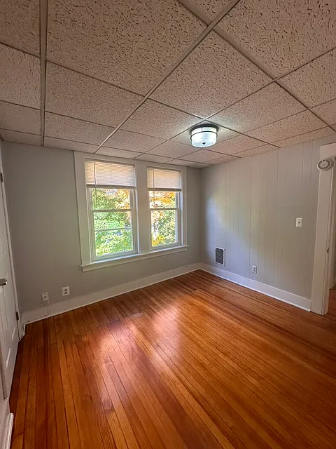 2 bed, 1000 sqft, $2,350 — Photo 3