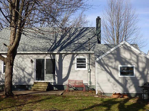 5th image of 1109 E South St